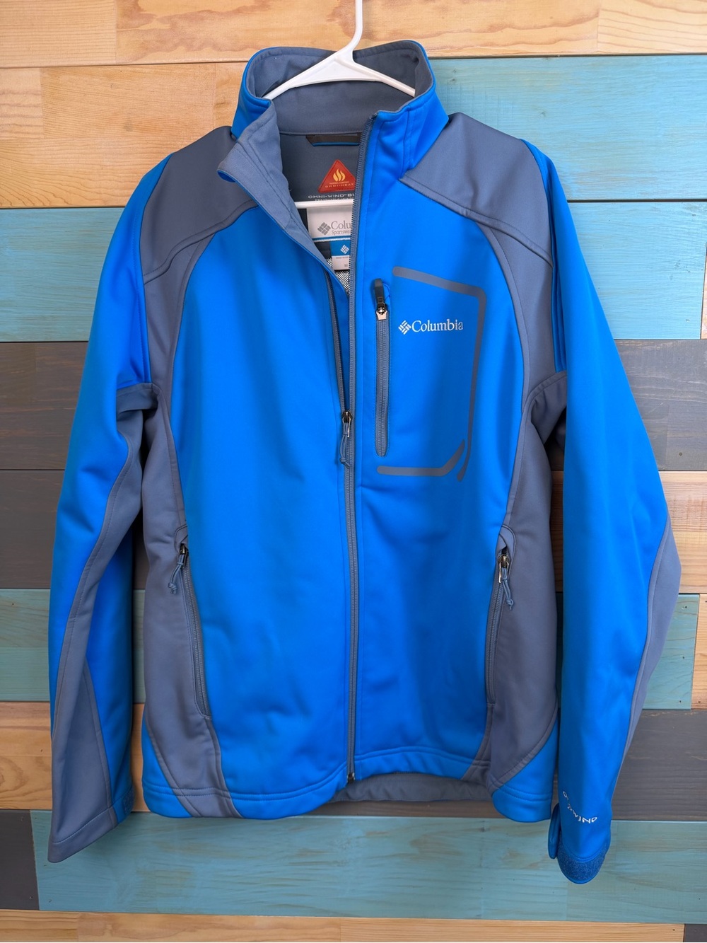 Columbia Key Three ll Blue and Gray Men's Softshell Jacket Omni Wind Block